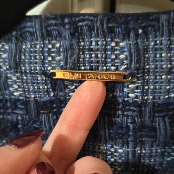 Elie Tahari Tweed Blazer - Picture 3 of 13